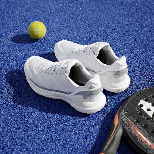 Bild von adidas Padel Crazyquick LS Padel W Schuhen auf blauem Court